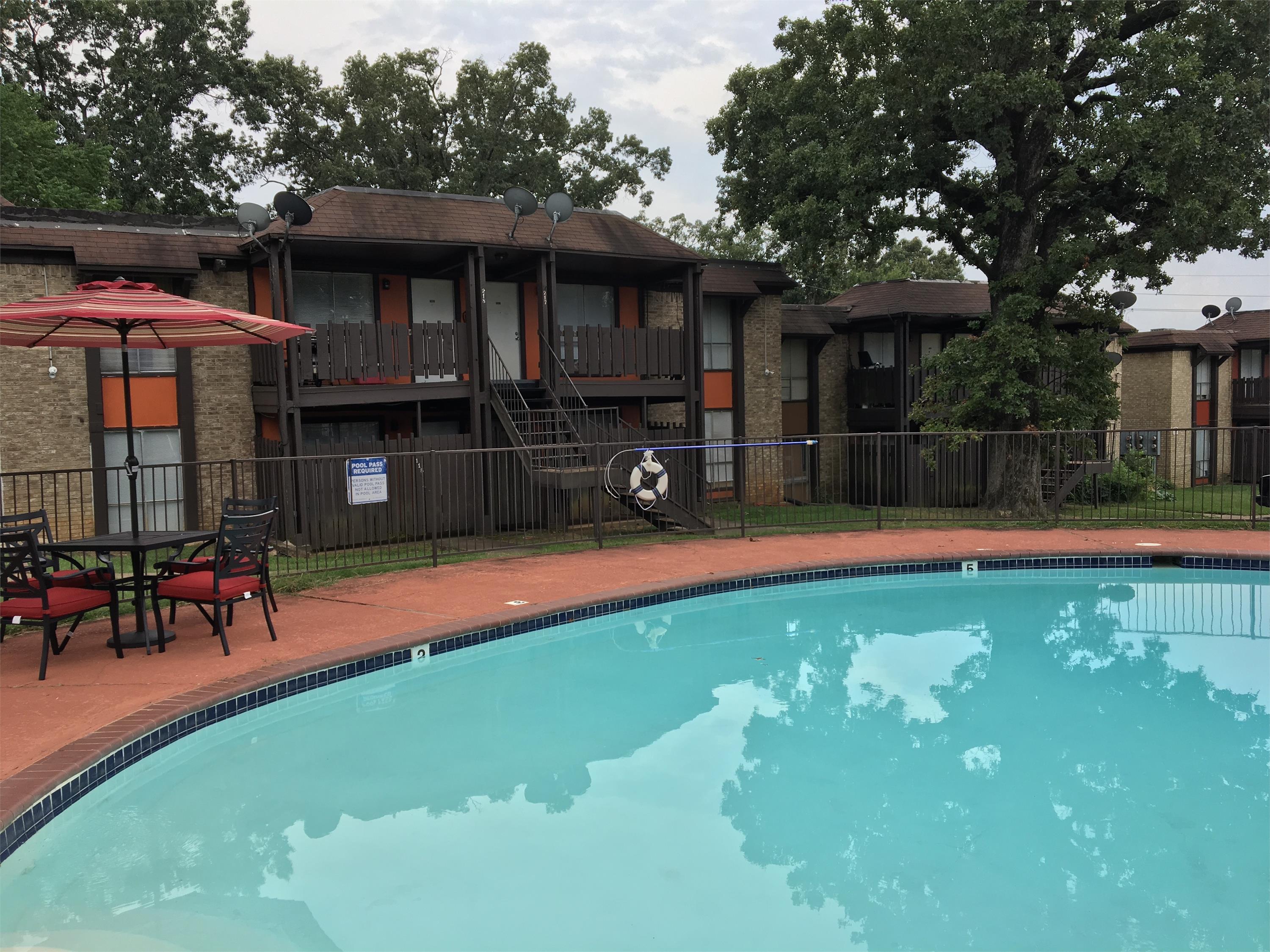 1410 Richmond Road - 214