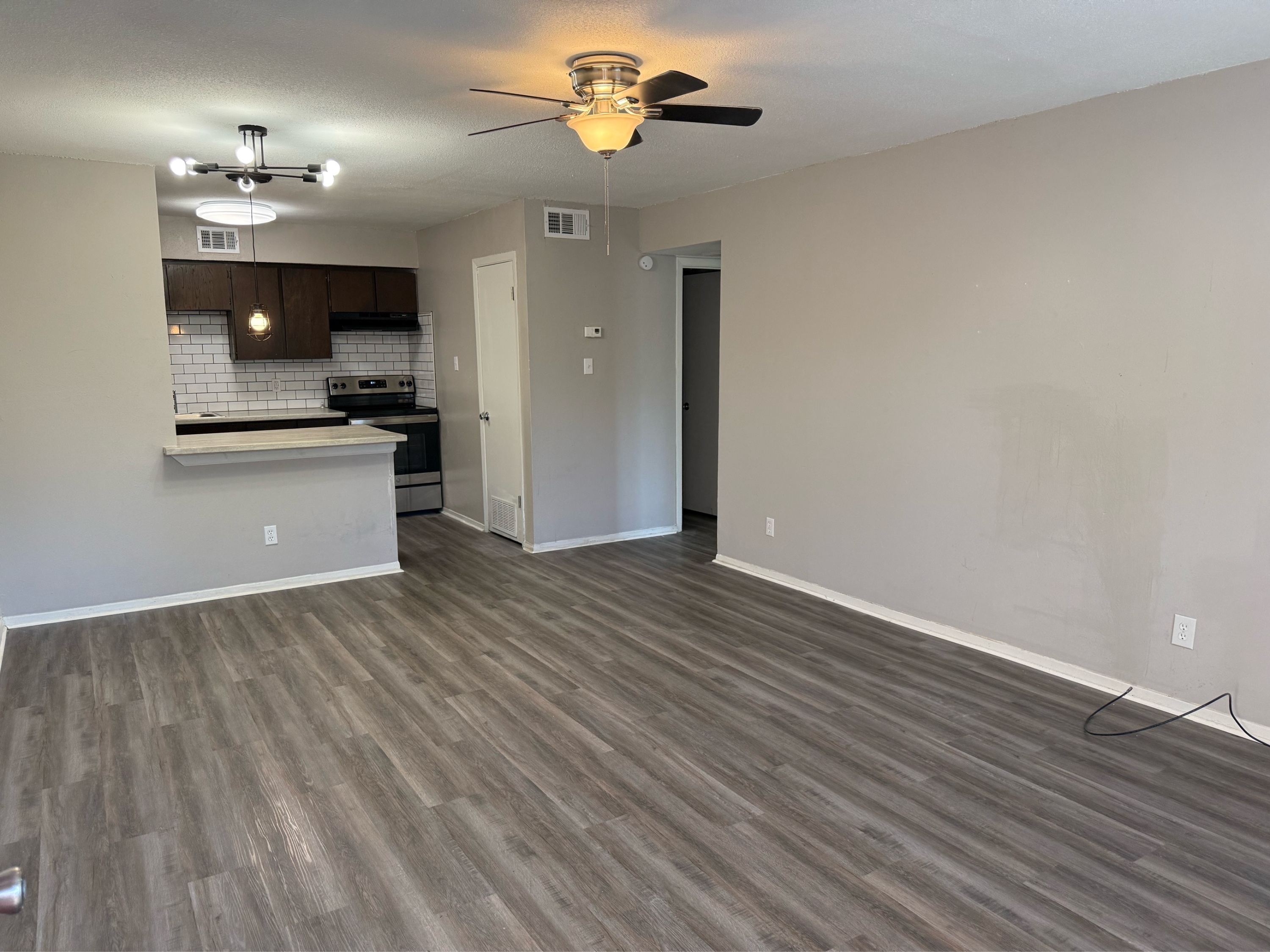 1410 Richmond Road - 105